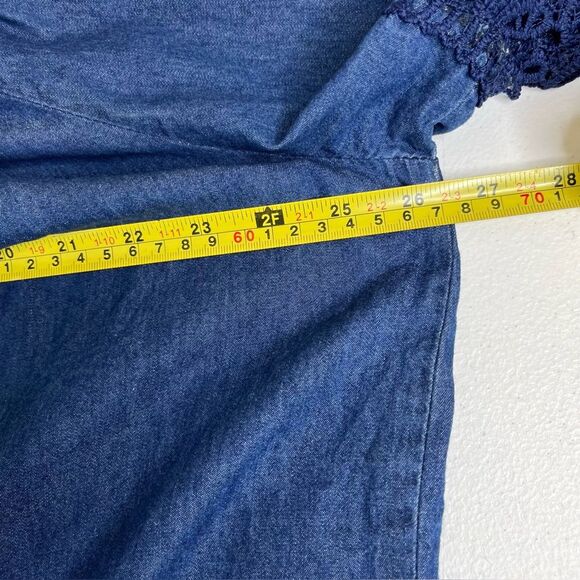 Taxi Blue Chambray Denim Off Shoulder Wide Crochet Lace Trim Top Women 2X FLAWED - Picture 12 of 14